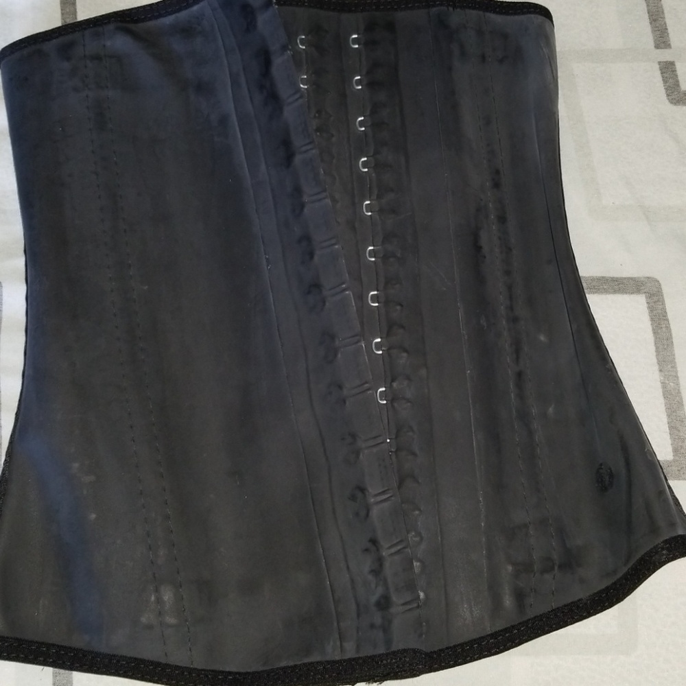 Premadonna waist trainer